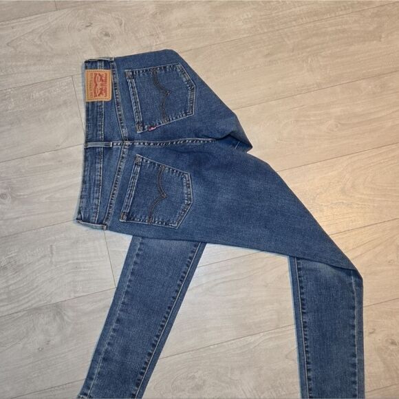 Levi's Premium 711 SKINNY WOMEN'S JEANS Size 26 - Picture 3 of 9